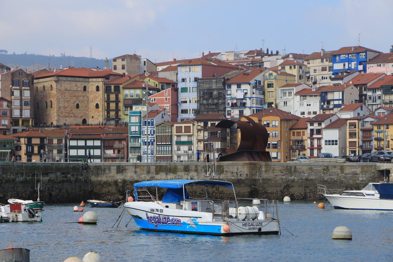 imagen del puerto de Bermeo